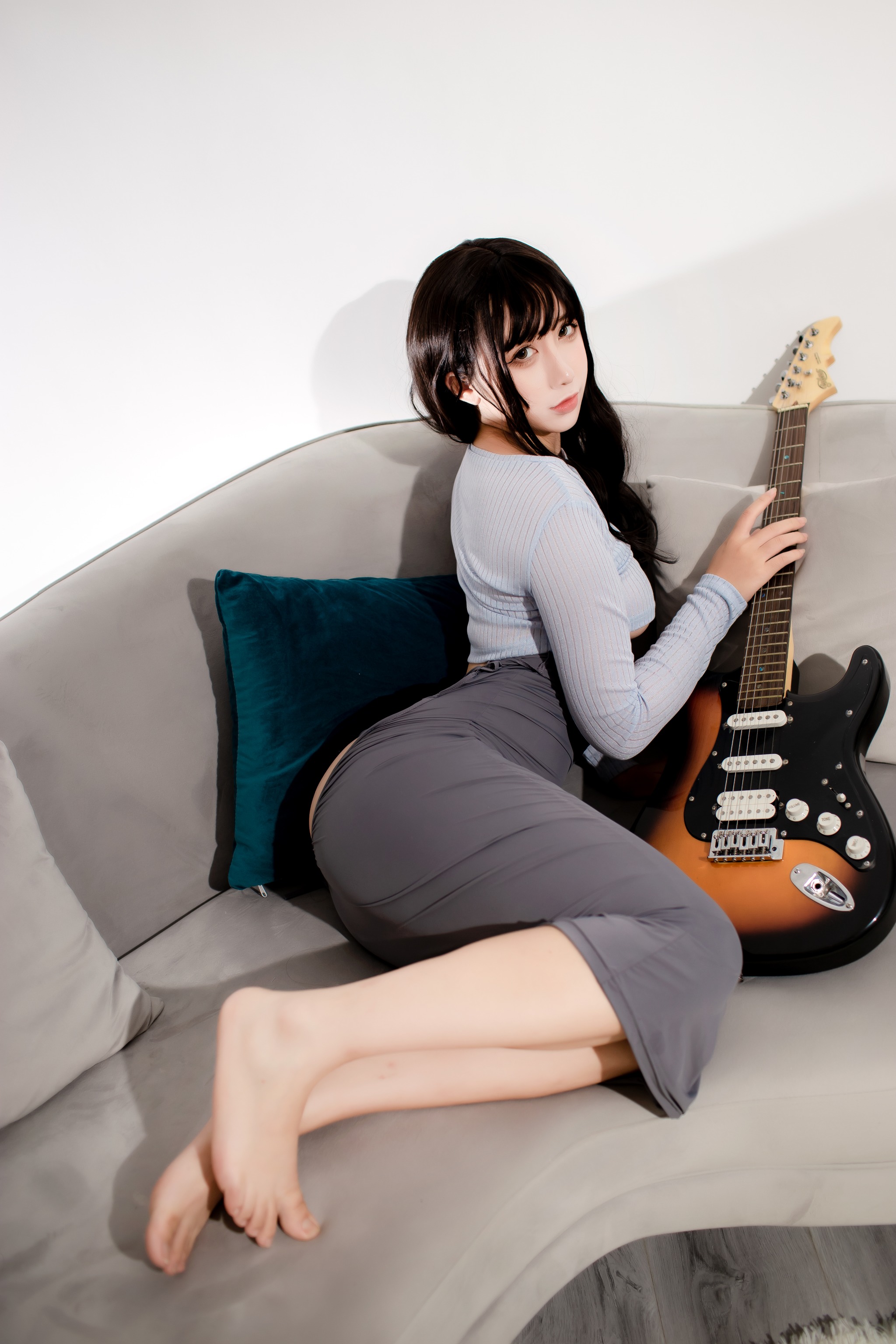 图片[1]-九曲Jean –  NO.081 吉他妹妹包臀裙 [92P]-XikXak